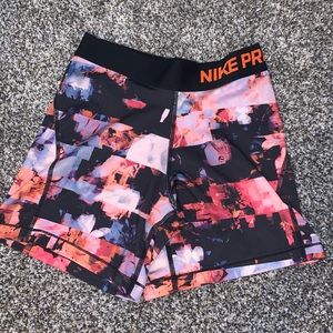 BRAND NEW nike pro spandex - Girls Large